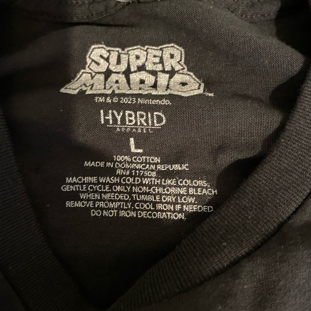 Super Mario Brothers Tshirt Size Large - Picture 3 of 3